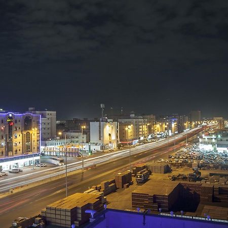 Al Ezzah Palace Hotel Suites เจดดาห์ ภายนอก รูปภาพ