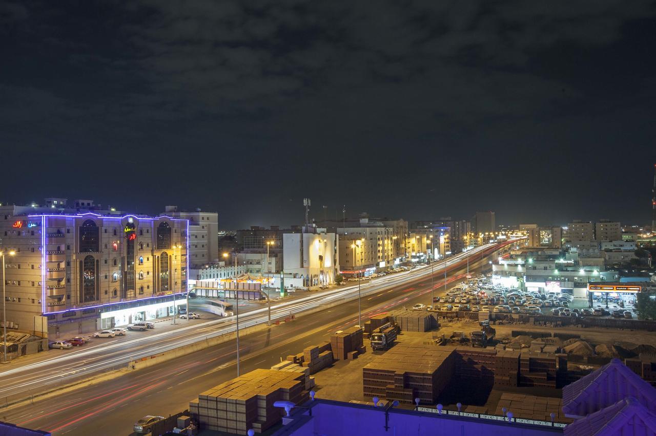 Al Ezzah Palace Hotel Suites เจดดาห์ ภายนอก รูปภาพ
