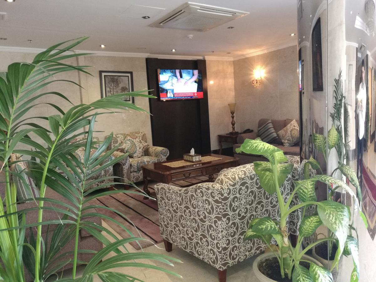 Al Ezzah Palace Hotel Suites เจดดาห์ ภายนอก รูปภาพ
